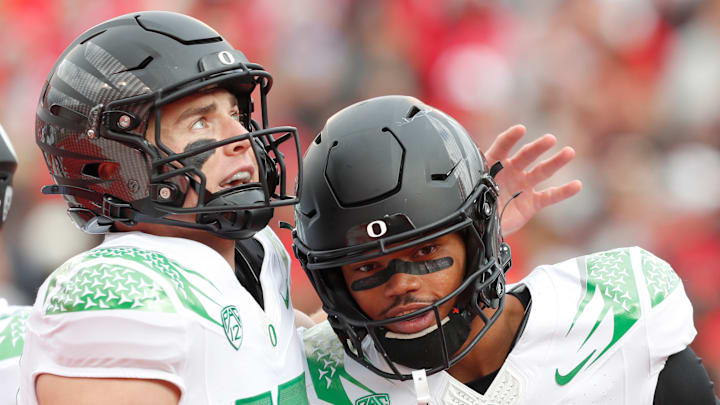 Oregon's Bo Nix and Troy Franklin