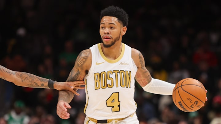 Jan 17, 2026; Atlanta, Georgia, USA; Boston Celtics guard Anfernee Simons (4) dribbles against the Atlanta Hawks in the fourth quarter at State Farm Arena. Mandatory Credit: Brett Davis-Imagn Images Jan 17, 2026; Atlanta, Georgia, USA; Boston Celtics guard Anfernee Simons (4) dribbles against the Atlanta Hawks in the fourth quarter at State Farm Arena. Mandatory Credit: Brett Davis-Imagn Images