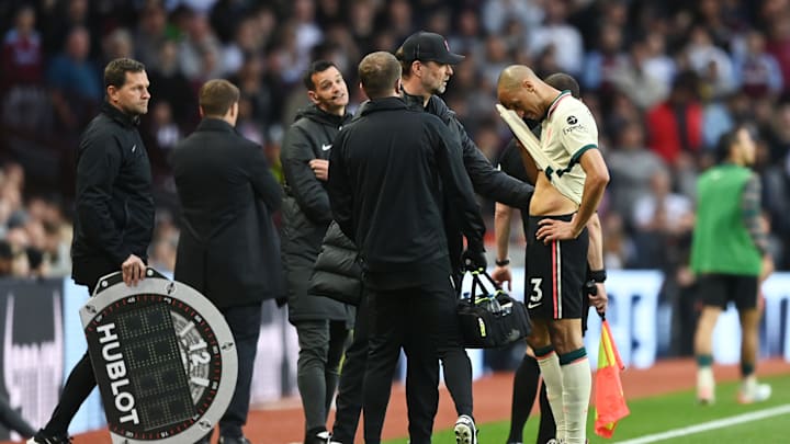 Brasileiro se lesionou na rodada passada da Premier League contra o Aston Villa