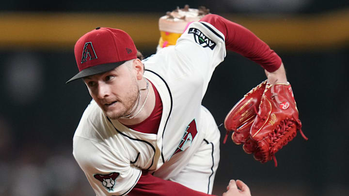 Arizona Diamondbacks right-hander Ryne Nelson (19) pitches against the Los Angeles Dodgers at Chase Field in Phoenix, on Sept. 24, 2025.
