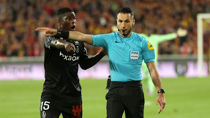 L'arbitre Jérémie Pignard portait un micro.