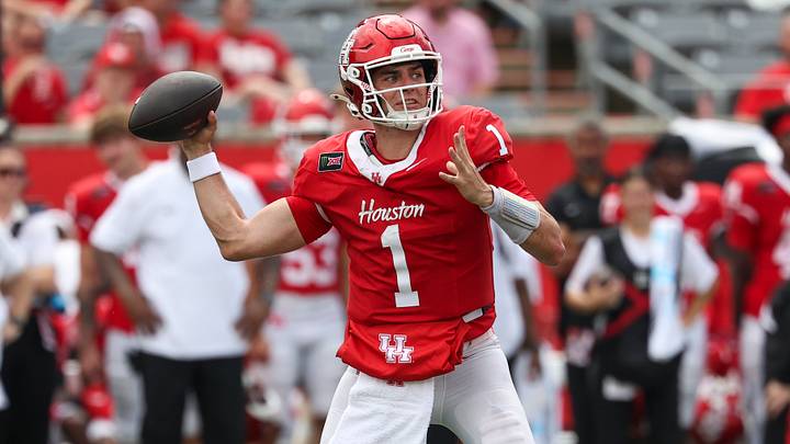 Sep 5, 2026; Houston, Texas, USA; Houston Cougars quarterback Conner Weigman (1) attempts a pass during the fourth quarter against the Oregon State Beavers at TDECU Stadium. Mandatory Credit: Troy Taormina-Imagn Images Sep 5, 2026; Houston, Texas, USA; Houston Cougars quarterback Conner Weigman (1) attempts a pass during the fourth quarter against the Oregon State Beavers at TDECU Stadium. Mandatory Credit: Troy Taormina-Imagn Images