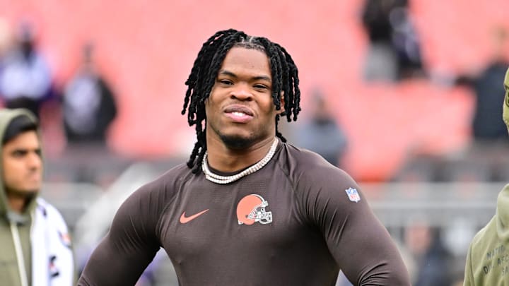 Nov 16, 2025; Cleveland, Ohio, USA; Cleveland Browns running back Quinshon Judkins (10) before the game at Huntington Bank Field. Mandatory Credit: Ken Blaze-Imagn Images Nov 16, 2025; Cleveland, Ohio, USA; Cleveland Browns running back Quinshon Judkins (10) before the game at Huntington Bank Field. Mandatory Credit: Ken Blaze-Imagn Images