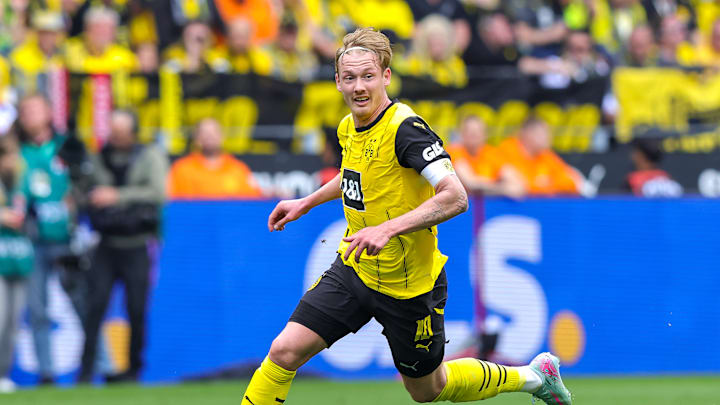 Borussia Dortmund v Holstein Kiel - Bundesliga