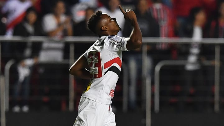 Thiago Mendes defendeu o São Paulo entre 2015 e 2017