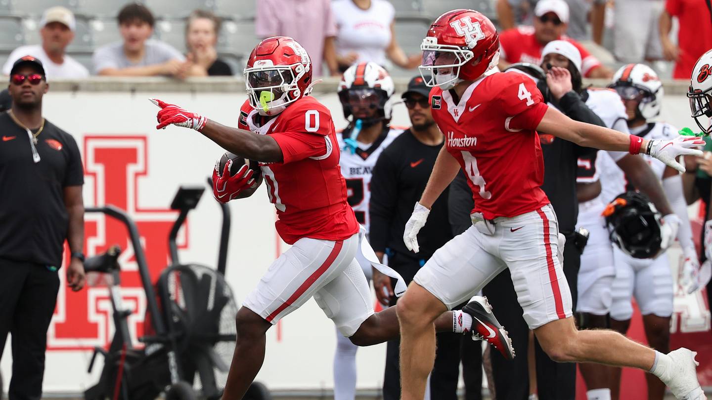 No. 23 Houston Gets Past Oregon State in Season-Opening Win