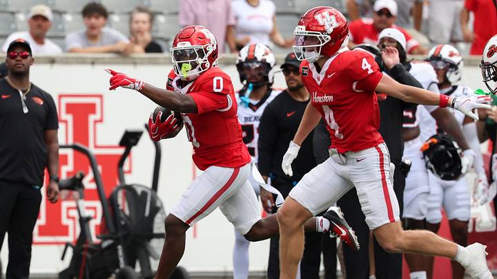 Sep 5, 2026; Houston, Texas, USA; Houston Cougars wide receiver Amare Thomas (0) points as he runs for a touchdown during the first quarter against the Oregon State Beavers at TDECU Stadium. Mandatory Credit: Troy Taormina-Imagn Images Sep 5, 2026; Houston, Texas, USA; Houston Cougars wide receiver Amare Thomas (0) points as he runs for a touchdown during the first quarter against the Oregon State Beavers at TDECU Stadium. Mandatory Credit: Troy Taormina-Imagn Images