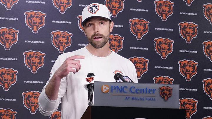 May 10, 2025; Lake Forest, IL, USA; Chicago Bears offensive coordinator Declan Doyle answers questions after rookie minicamp at Halas Hall. Mandatory Credit: David Banks-Imagn Images May 10, 2025; Lake Forest, IL, USA; Chicago Bears offensive coordinator Declan Doyle answers questions after rookie minicamp at Halas Hall. Mandatory Credit: David Banks-Imagn Images