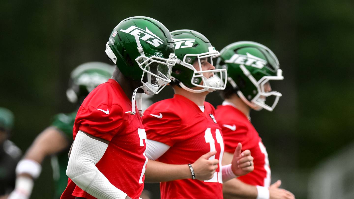 Difensiva e offensiva dei Jets in allenamento contro Buccaneers, con miglioramenti evidenti