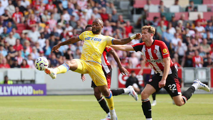 Jordan Ayew in action in what appears to be his last Crystal Palace appearance 