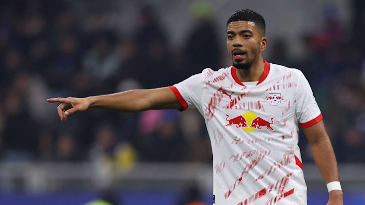 Benjamin Henrichs fällt derzeit verletzt aus