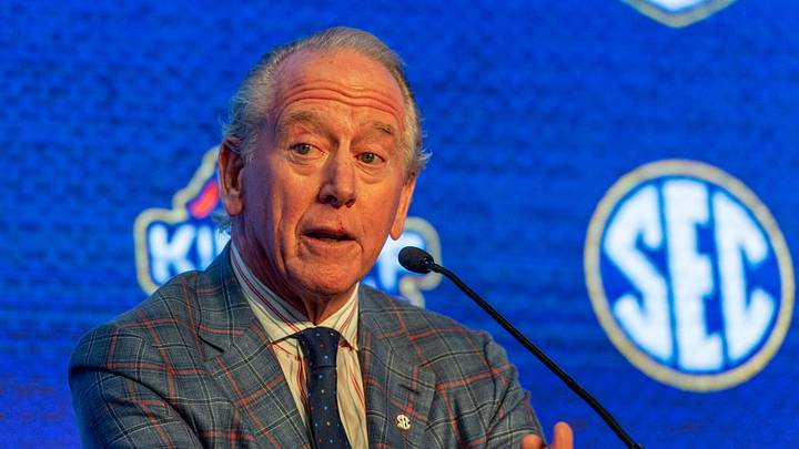 Jul 16, 2019; Birmingham, AL, USA; Archie Manning speaks during the SEC Legends panel featuring Herschel Walker and Manning and Steve Spurrier discussing 150 years of college football with the media at the Hyatt Regency-Birmingham. Mandatory Credit: Vasha Hunt-Imagn Images Jul 16, 2019; Birmingham, AL, USA; Archie Manning speaks during the SEC Legends panel featuring Herschel Walker and Manning and Steve Spurrier discussing 150 years of college football with the media at the Hyatt Regency-Birmingham. Mandatory Credit: Vasha Hunt-Imagn Images