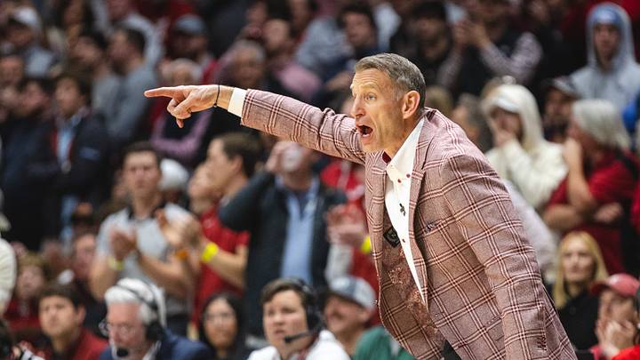 Coach Nate Oats has the Crimson Tide among the favorites to make the national semifinals again this season.