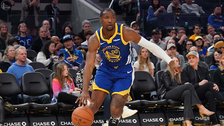 Jan 4, 2025; San Francisco, California, USA; Golden State Warriors forward Jonathan Kuminga (00) drives to the basket against the Memphis Grizzlies in the second quarter at Chase Center. Mandatory Credit: David Gonzales-Imagn Images Jan 4, 2025; San Francisco, California, USA; Golden State Warriors forward Jonathan Kuminga (00) drives to the basket against the Memphis Grizzlies in the second quarter at Chase Center. Mandatory Credit: David Gonzales-Imagn Images