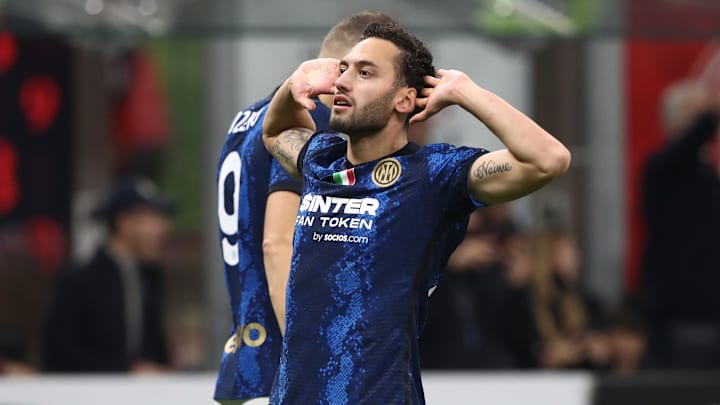 L'esultanza di Hakan Calhanoglu al derby 