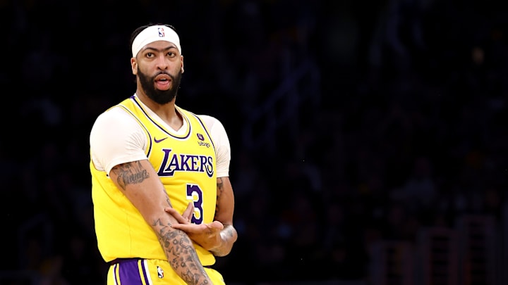 Detroit Pistons v Los Angeles Lakers