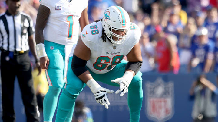 Right guard Robert Hunt was one of the Big Three that agreed to terms with new teams on Monday. He joins Christian Wilkins and Andrew Van Ginkel as star players who left Miami for greener pastures around the league.