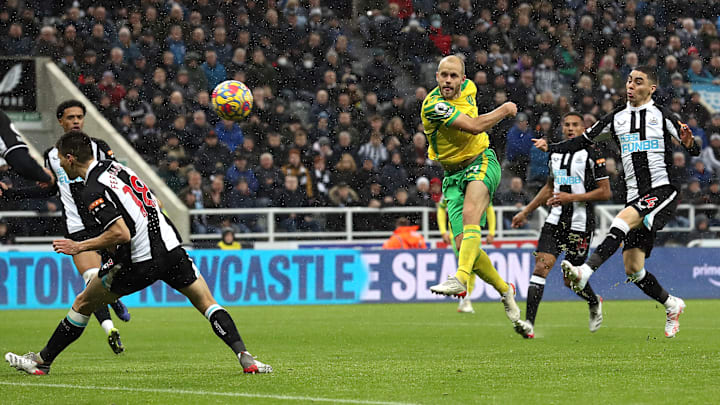 Teemu Pukki rifles his equaliser into the top corner