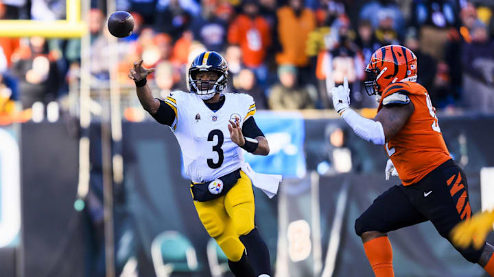 Dec 1, 2024; Cincinnati, Ohio, USA; Pittsburgh Steelers quarterback Russell Wilson (3) throws a pass against the Cincinnati Bengals in the first half at Paycor Stadium. Mandatory Credit: Katie Stratman-Imagn Images