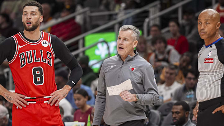 Chicago Bulls head coach Billy Donovan reacts during the game against the Atlanta Hawks during the first half at State Farm Arena. Mandatory Credit: Dale Zanine-Imagn Images