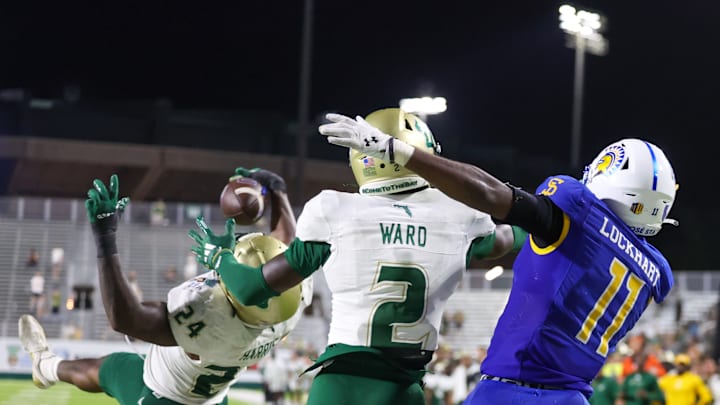 Linebacker Mac Harris' epitomized USF's fourth-and-inches mentality with this play to secure the Bulls' Hawaii Bowl win over San Jose State.