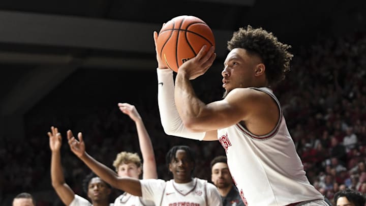 Feb 17, 2024; Tuscaloosa, Alabama, USA;  Alabama Crimson Tide guard Mark Sears (1) shoots a three