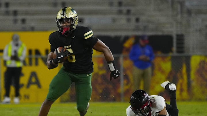 Basha running back Noah Roberts (6) breaks down field against Liberty during the Open State Championship game at Mountain America Stadium on Dec. 7, 2024.