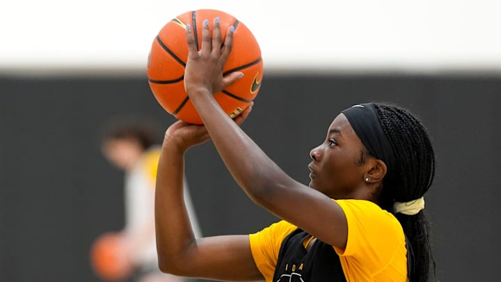 Iowa’s Chazadi “Chit-Chat” Wright shoots a free throw during a women’s basketball practice July 1, 2025 at Carver-Hawkeye Arena in Iowa City, Iowa. Iowa’s Chazadi “Chit-Chat” Wright shoots a free throw during a women’s basketball practice July 1, 2025 at Carver-Hawkeye Arena in Iowa City, Iowa.
