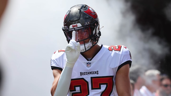 Sep 22, 2024; Tampa, Florida, USA; Tampa Bay Buccaneers cornerback Zyon McCollum (27) runs out of the tunnel during the first quarter against the Denver Broncos at Raymond James Stadium. Mandatory Credit: Kim Klement Neitzel-Imagn Images