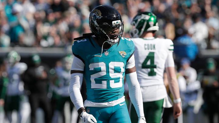 Dec 14, 2025; Jacksonville, Florida, USA; Jacksonville Jaguars safety Eric Murray (29) reacts during the first quarter against the New York Jets at EverBank Stadium. Mandatory Credit: Travis Register-Imagn Images Dec 14, 2025; Jacksonville, Florida, USA; Jacksonville Jaguars safety Eric Murray (29) reacts during the first quarter against the New York Jets at EverBank Stadium. Mandatory Credit: Travis Register-Imagn Images