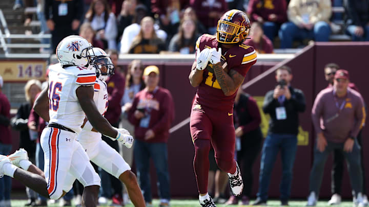 Sep 6, 2025; Minneapolis, Minnesota, USA; Minnesota Golden Gophers wide receiver Javon Tracy (11) catches a touchdown pass against the Northwestern State Demons during the second quarter at Huntington Bank Stadium. Mandatory Credit: Matt Krohn-Imagn Images Sep 6, 2025; Minneapolis, Minnesota, USA; Minnesota Golden Gophers wide receiver Javon Tracy (11) catches a touchdown pass against the Northwestern State Demons during the second quarter at Huntington Bank Stadium. Mandatory Credit: Matt Krohn-Imagn Images