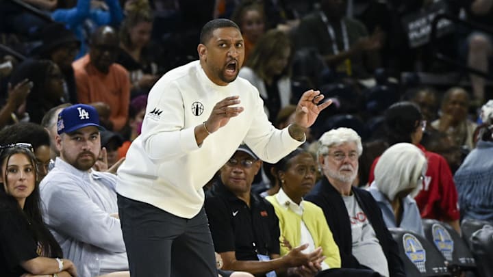 Chicago Sky Coach Tyler Marsh Ejected After Charging Referee in Sun Match
