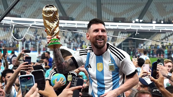 Even without Lionel Messi (center), Argentina can qualify for the 2026 FIFA World Cup against Brazil.