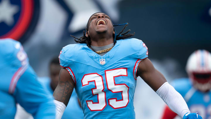 Tennessee Titans safety K'Von Wallace (35) takes the field before their game against the Houston Texans at Nissan Stadium in Nashville, Tenn., Sunday, Dec. 17, 2023.