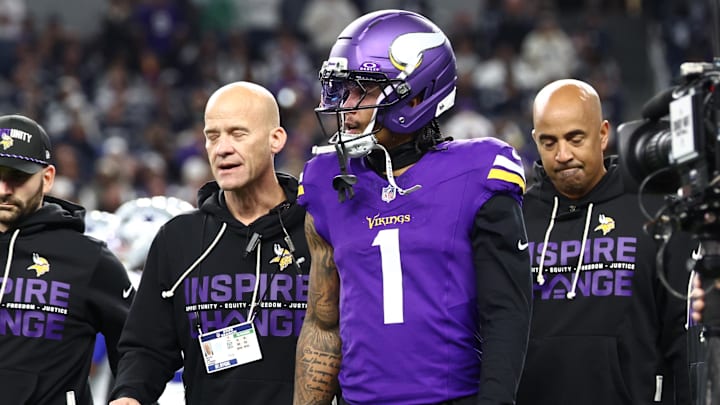 Dec 14, 2025; Arlington, Texas, USA; Minnesota Vikings wide receiver Jalen Nailor (1) is helped off the field by trainers after a touchdown during the first half against the Dallas Cowboys at AT&T Stadium. Mandatory Credit: Kevin Jairaj-Imagn Images Dec 14, 2025; Arlington, Texas, USA; Minnesota Vikings wide receiver Jalen Nailor (1) is helped off the field by trainers after a touchdown during the first half against the Dallas Cowboys at AT&T Stadium. Mandatory Credit: Kevin Jairaj-Imagn Images