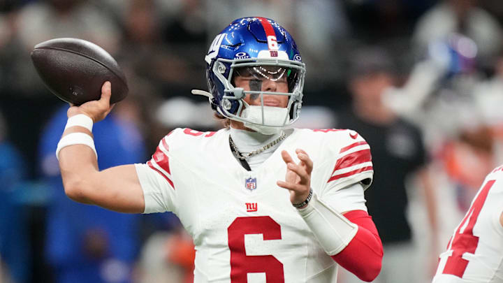New York Giants quarterback Jaxson Dart led the Giants to touchdowns on each of their first two drives of the game against the New Orleans Saints. New York Giants quarterback Jaxson Dart led the Giants to touchdowns on each of their first two drives of the game against the New Orleans Saints.