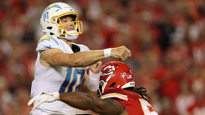 Los Angeles Chargers v Kansas City Chiefs