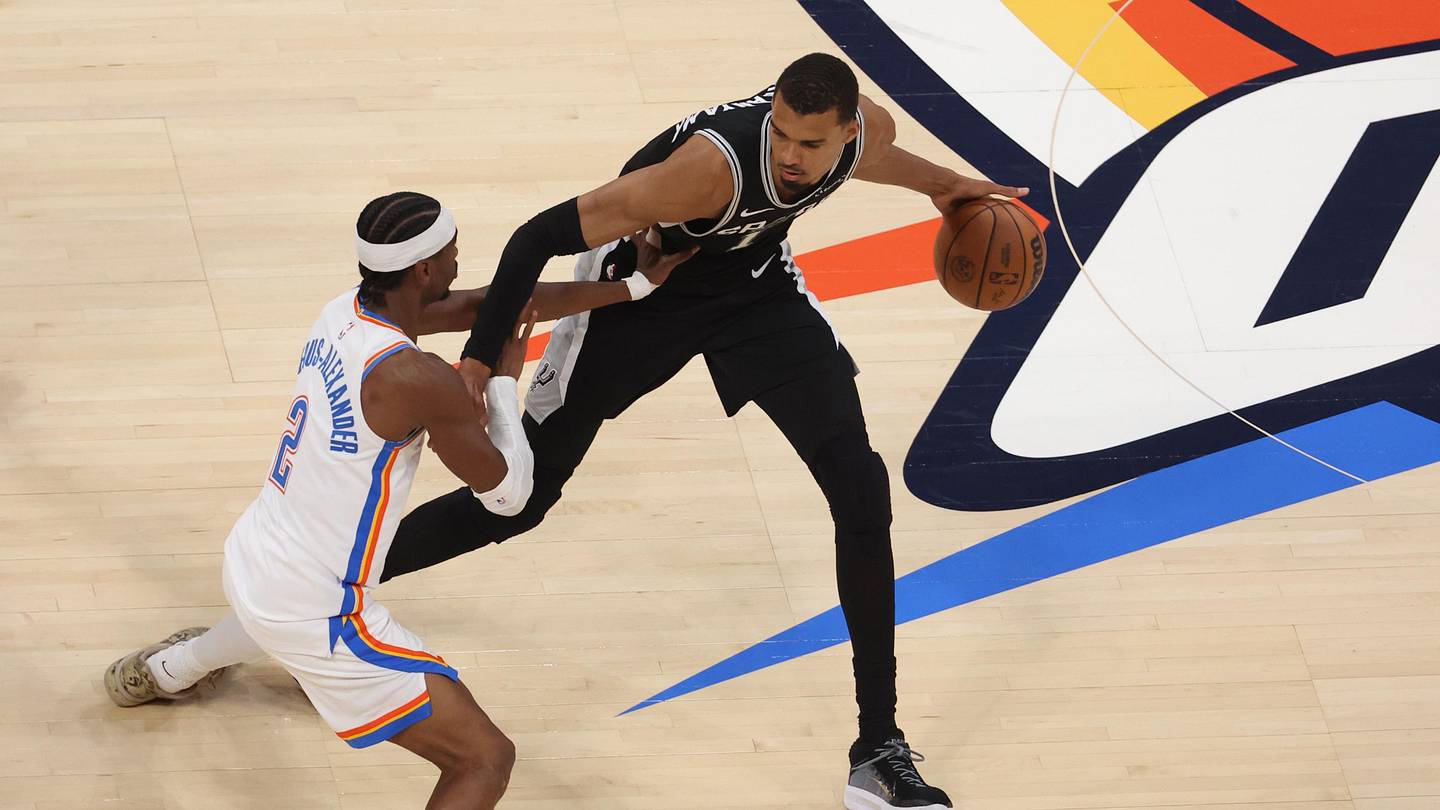 Spurs Miss Huge Opportunity, Lose Game 5 in OKC and Face Elimination in WCF