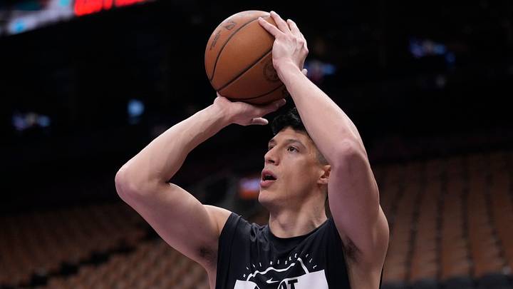 Apr 9, 2026; Toronto, Ontario, CAN; Miami Heat forward Simone Fontecchio (0) warms up before the game against the Toronto Raptors at Scotiabank Arena. Mandatory Credit: John E. Sokolowski-Imagn Images Apr 9, 2026; Toronto, Ontario, CAN; Miami Heat forward Simone Fontecchio (0) warms up before the game against the Toronto Raptors at Scotiabank Arena. Mandatory Credit: John E. Sokolowski-Imagn Images