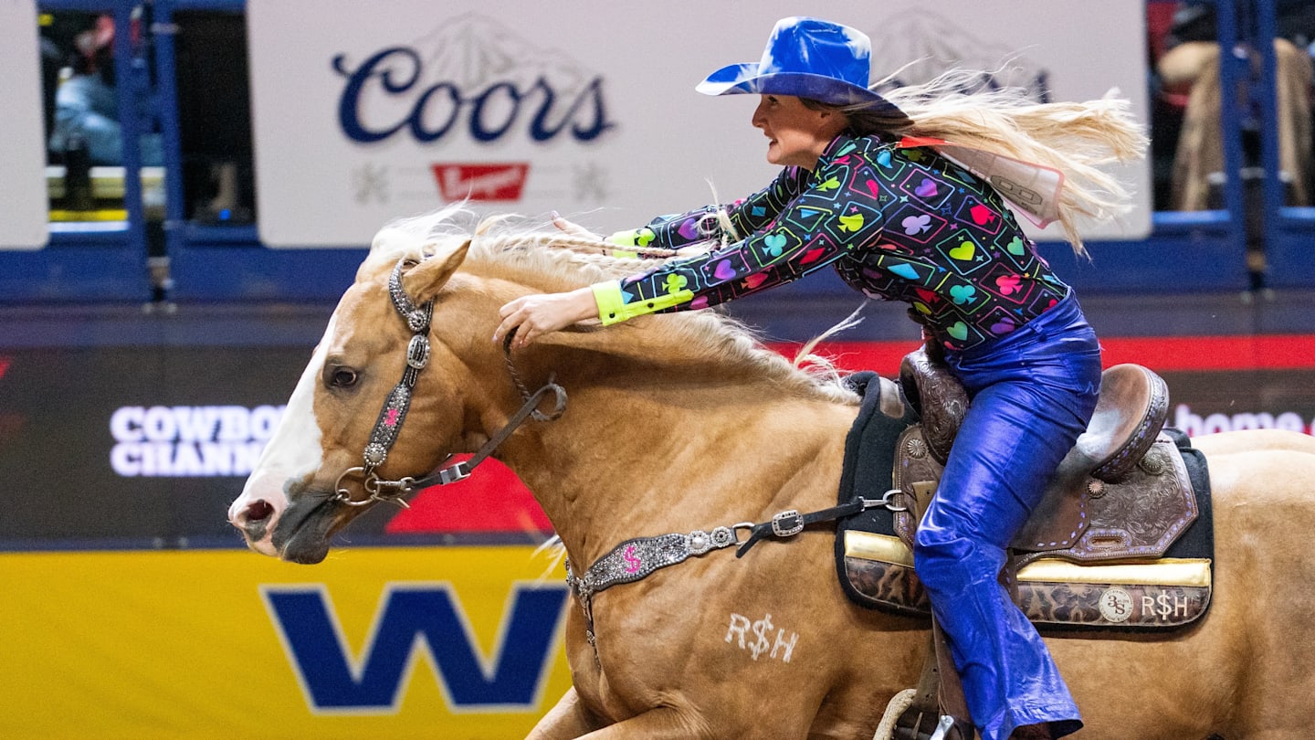 Two NFR Barrel Racing Rookies Start Hot With Back-to-Back Round Checks