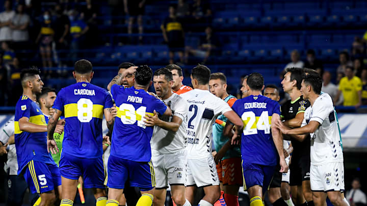 Boca Juniors v Gimnasia y Esgrima La Plata - Torneo Liga Profesional 2021