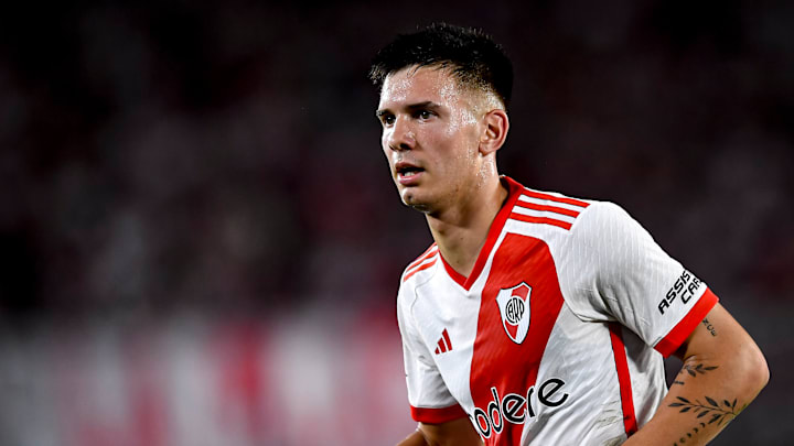 Franco Mastantuono milieu de River Plate