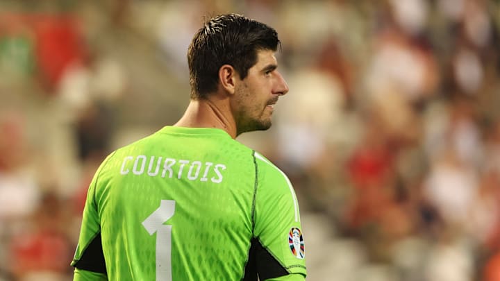 Courtois abandonou concentração e pode não jogar mais pela Bélgica Courtois abandonou concentração e pode não jogar mais pela Bélgica