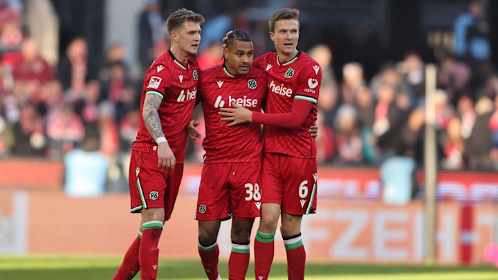 Fabian Kunze (r.) ist auf dem Radar von Schalke 04 Fabian Kunze (r.) ist auf dem Radar von Schalke 04