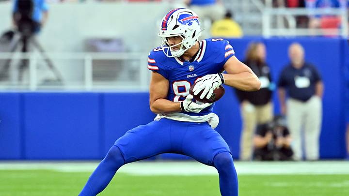 Aug 27, 2026; Orchard Park, New York, USA;  Buffalo Bills tight end Keleki Latu (83) carries the ball against the Pittsburgh Steelers during the first quarter at New Highmark Stadium.  