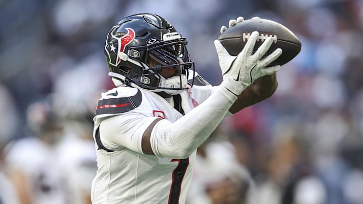 Stefon Diggs was on pace to record over 1,000 receiving yards before getting injured last season.