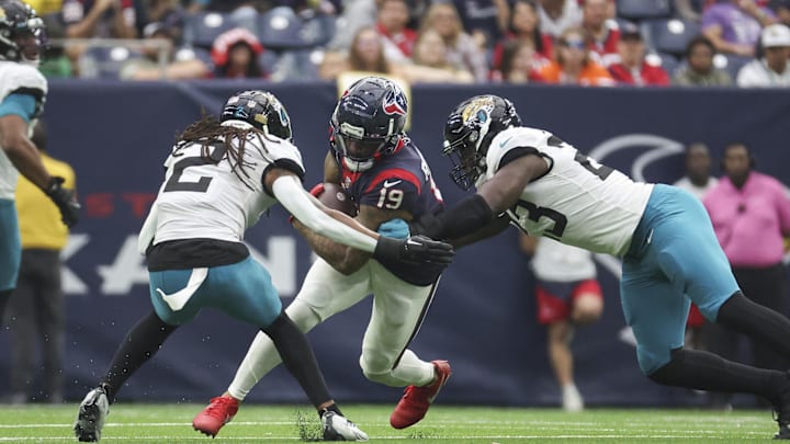 Jan 1, 2023; Houston, Texas, USA; Houston Texans wide receiver Amari Rodgers (19) carries the ball
