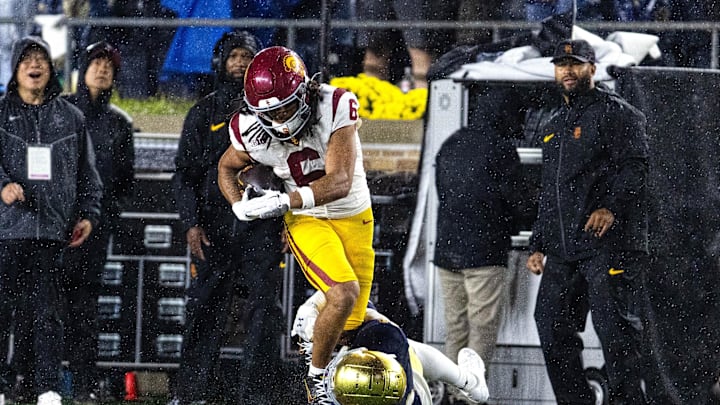 USC Trojans wide receiver Makai Lemon runs with the ball in the second half of a ga,e at Notre Dame Stadium. Trevor Ruszkowski-Imagn Images