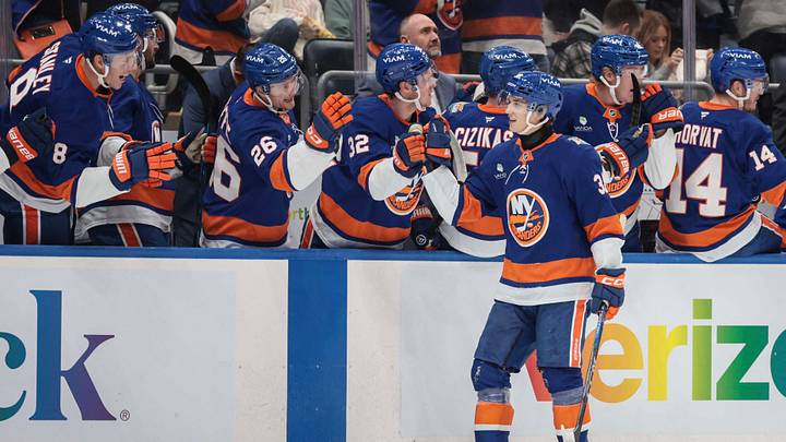 Oct 20, 2026; Elmont, New York, USA; New York Islanders right wing Victor Eklund (38) celebrates with his teammates after scoring a goal in the first period against the Anaheim Ducks at UBS Arena. Mandatory Credit: Wendell Cruz-Imagn Images Oct 20, 2026; Elmont, New York, USA; New York Islanders right wing Victor Eklund (38) celebrates with his teammates after scoring a goal in the first period against the Anaheim Ducks at UBS Arena. Mandatory Credit: Wendell Cruz-Imagn Images
