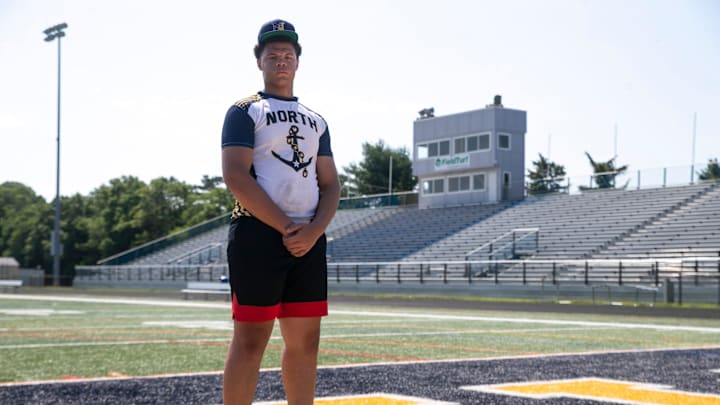 Jaelyne Matthews, a four-star offensive tackle in the 2025 class, will officially visit Syracuse football in the late spring.